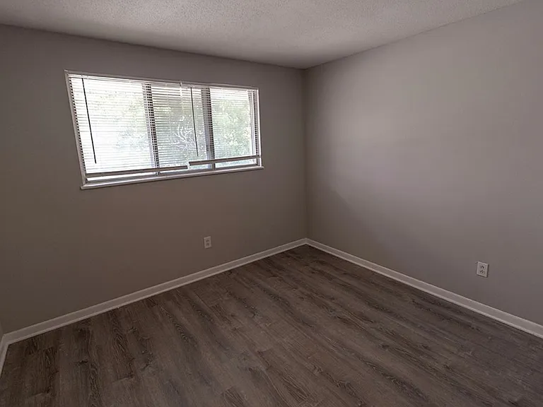1309 N Golf Blvd #B — Photo 14