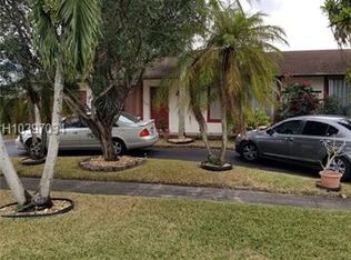 9240 Andora Dr, Miramar, FL 33025