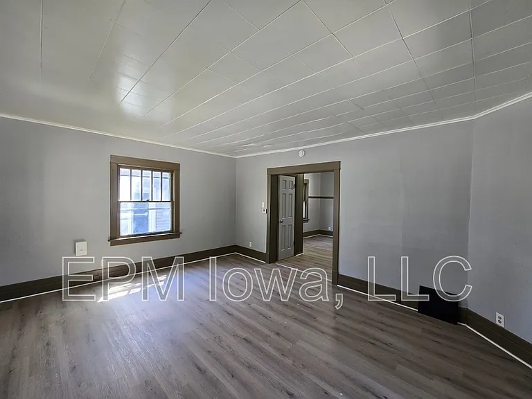 506 Fowler St — Photo 5