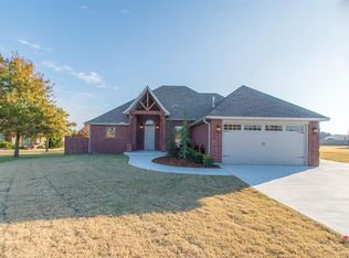 4704 Lake Ridge Ct, Tuttle, OK 73089