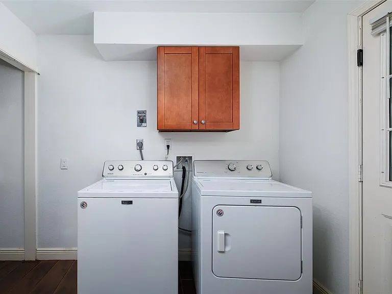 12826 Hill Dr — Photo 29