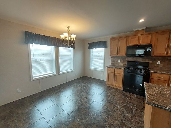 4th image of 551 Summit Trl #205