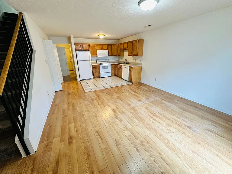 75 Majestic Dr — Photo 10
