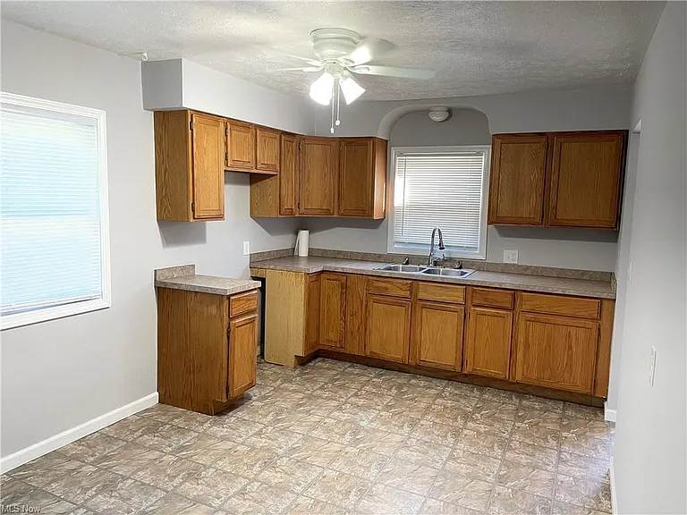 876 Frederick Blvd — Photo 5