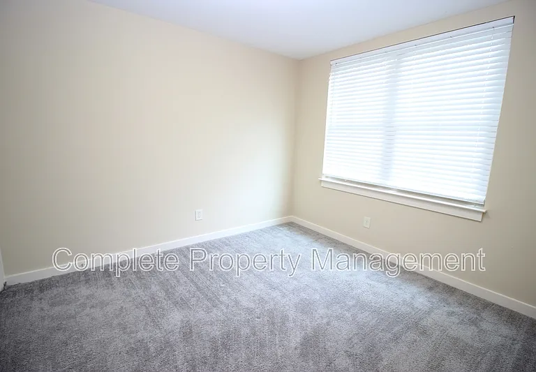 20478 Castle Ridge Rd — Photo 11