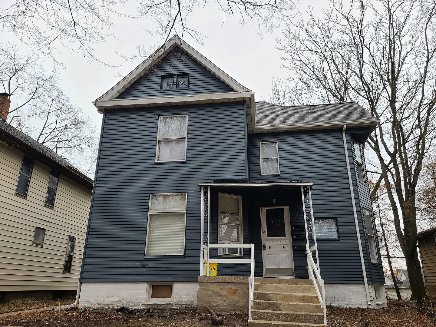 407 E Olive St photo 1
