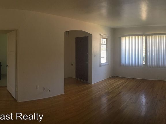 4th image of 135 W Los Olivos St