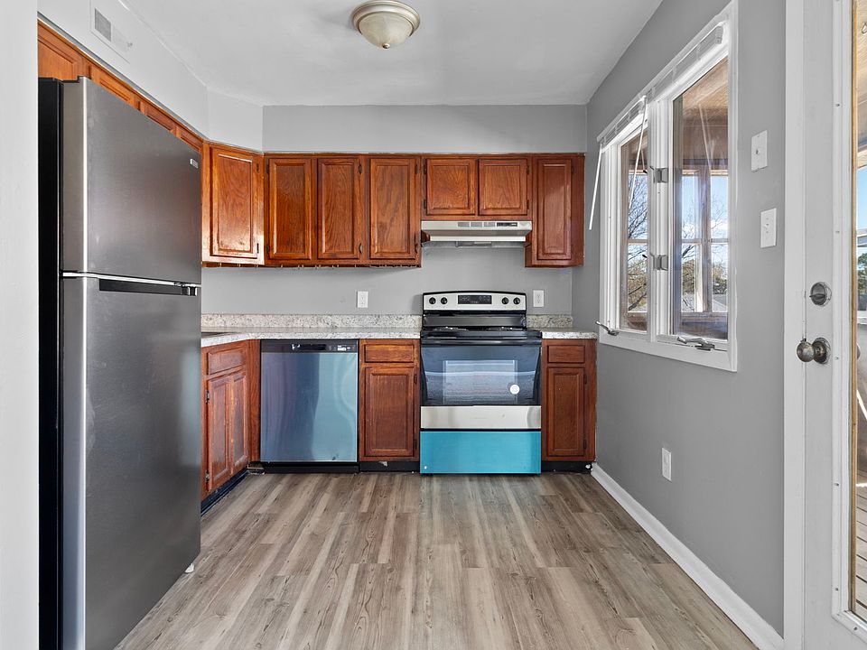 1st image of 1415 E Ocean View Ave APT E