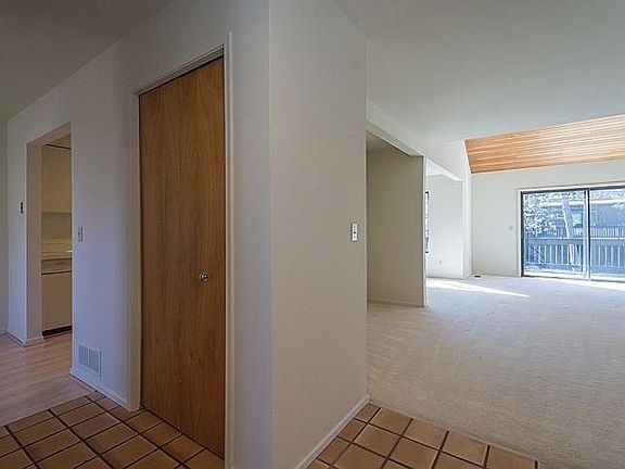 4th image of 15 Eastbury Ct