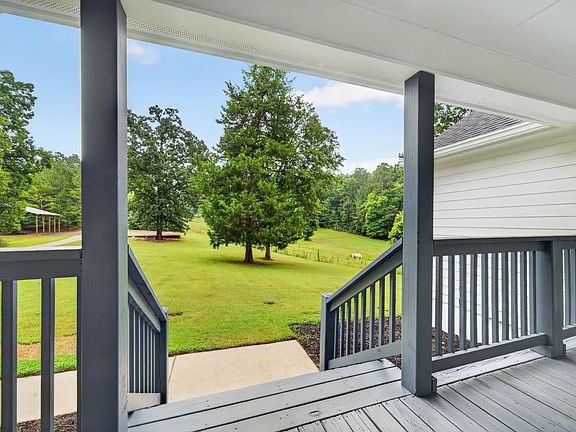 2nd image of 1121 Ponder Pines Rd
