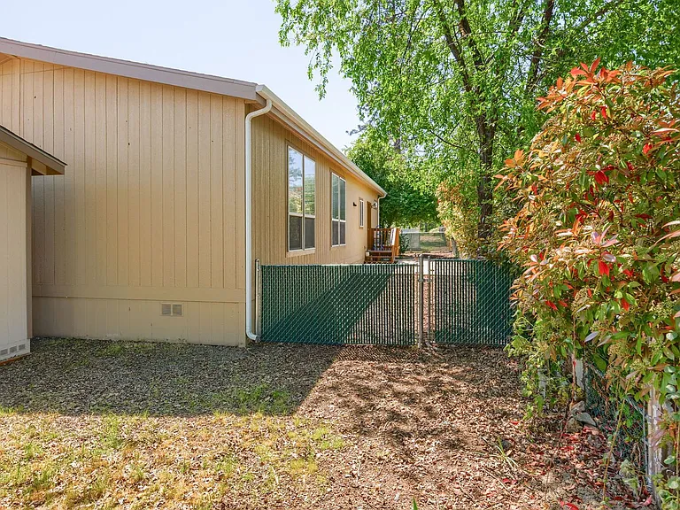 225 Wilson Rd — Photo 30