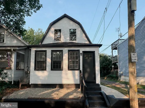 82 Central Ave, Morrisville, PA 19067