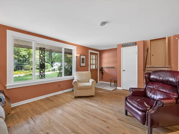1506 E Richland Dr, Bloomington, IN 47408