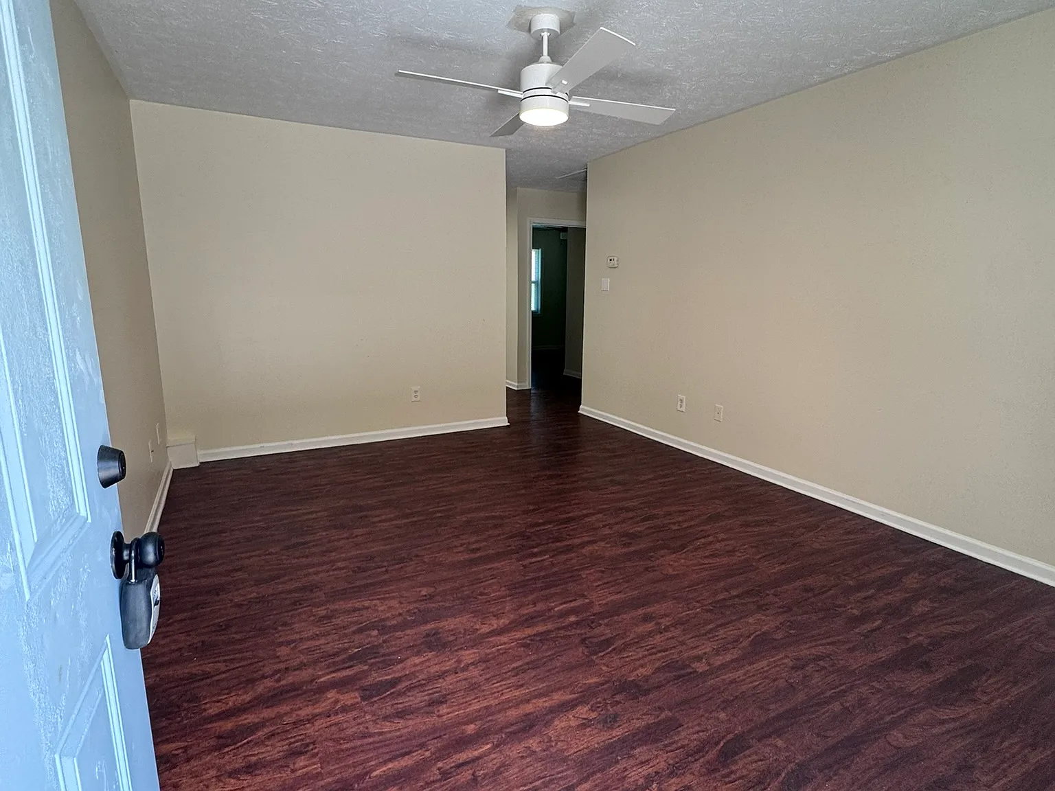 2 bed, 945 sqft, $1,350 — Photo 3