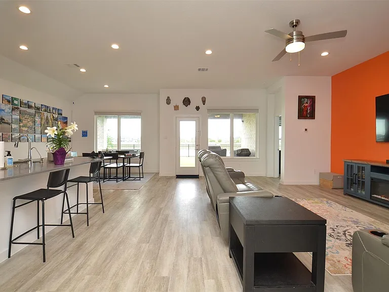 1696 Daylight Lake Dr — Photo 11