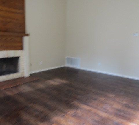 3rd image of 816 N Turtle Creek Dr