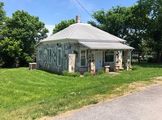 211 W Davis St, Stockton, MO 65785