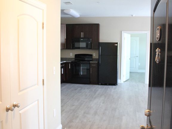 5th image of 161 Howard Ln APT 204