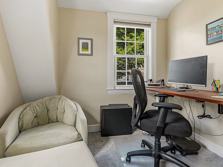 50 Raleigh Way — Photo 15