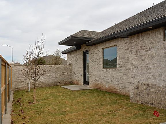 4th image of 5521 Camino Reale