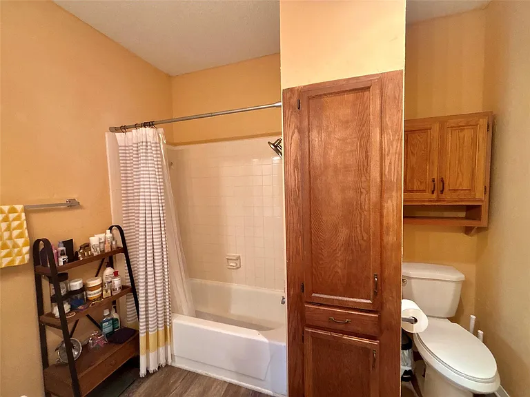 915 W 23rd St #206 — Photo 18