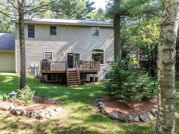 2nd image of 9979 Woodland Cir