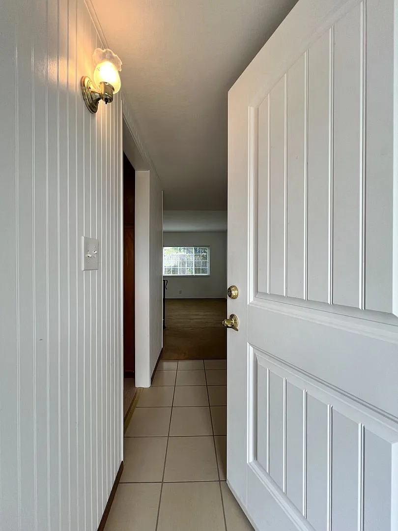 Building Photo - 3225 Macfadden St