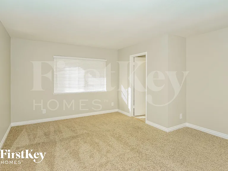 1727 Duarte Dr — Photo 13