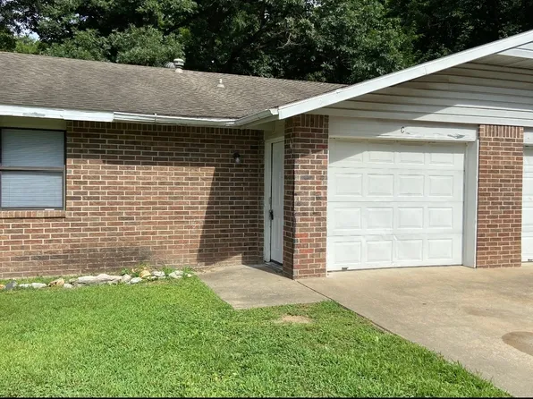 221 Brooke Lynn Dr #C, Gentry, AR 72734