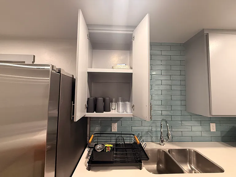 225 E Main St — Photo 3