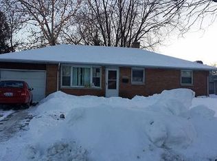 2237 9th Pkwy, Waukegan, IL 60085