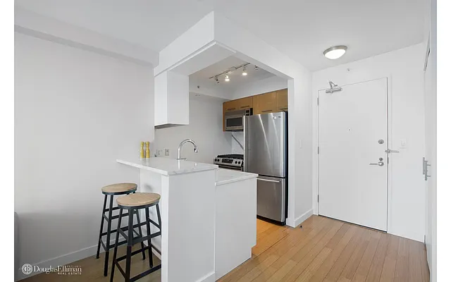 Rented by Douglas Elliman | media 28