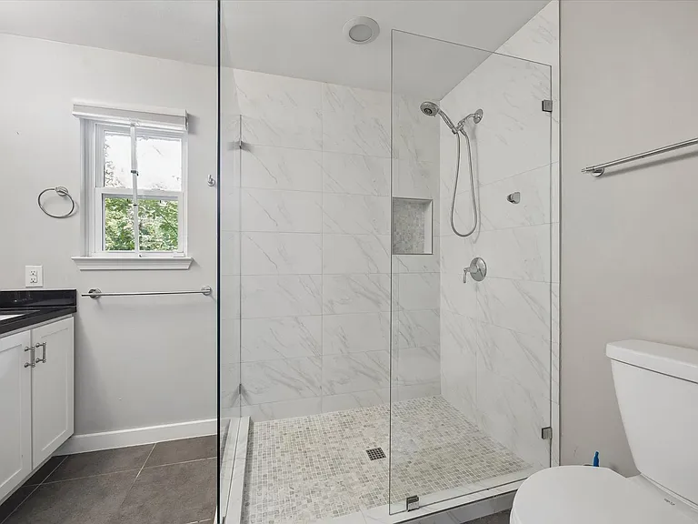 10303 Greenwillow St — Photo 10