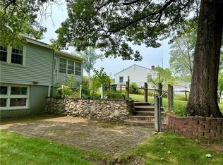 323 Old County Rd, Smithfield, RI 02917