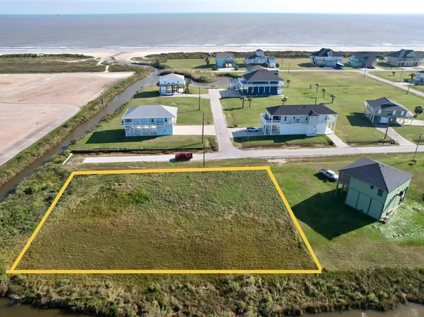 697 Overlook Dr #111, Pt Bolivar, TX 77650