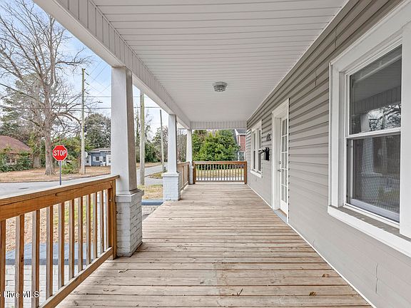 2nd image of 607 Harding Avenue