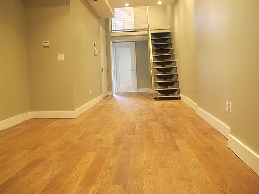 Rented by P Management | media 22