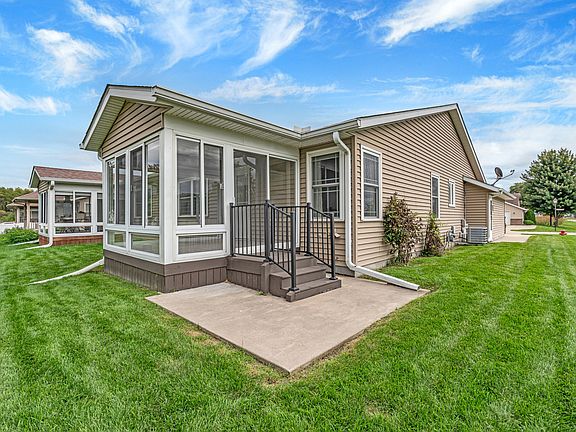 4th image of 501 Primrose Ln