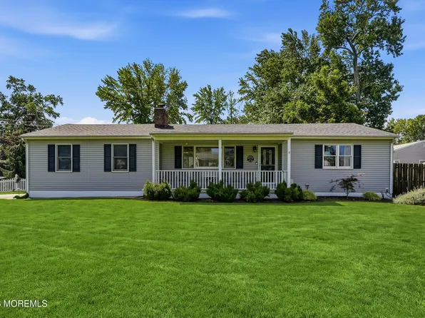 704 Dow Ave, Oakhurst, NJ 07755