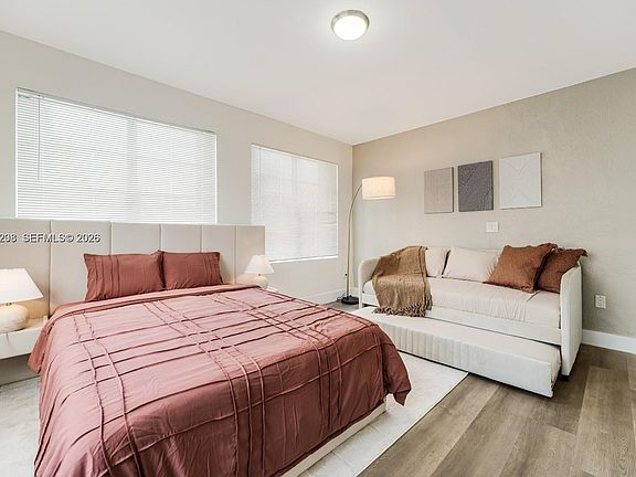 3rd image of 301 SW 10th Ave APT 7
