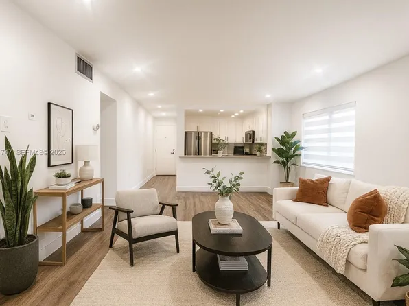 11227 SW 88th St #205D, Miami, FL 33173