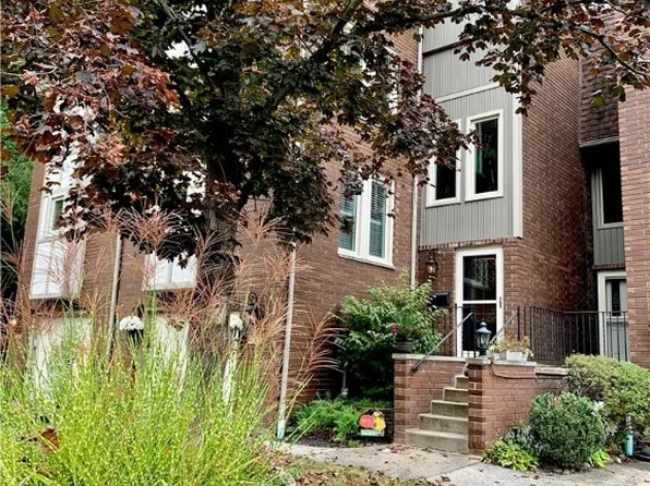 6823 W Fitzwater Rd #26, Brecksville, OH 44141