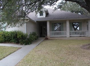 320 Chase Oaks Pl, Fredericksburg, TX 78624