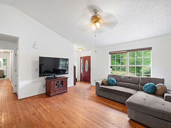 2nd image of 266 Sundown Dr