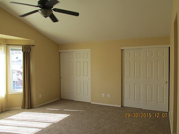 Master w/ vaulted ceilings