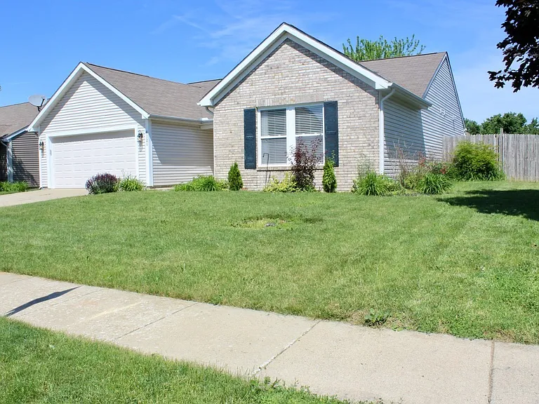 4121 Langley Dr — Photo 25