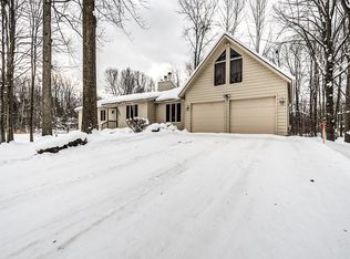 8801 Wandering Way, Baldwinsville, NY 13027