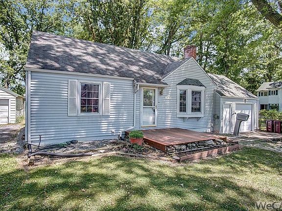 3rd image of 1818 Lowell Ave