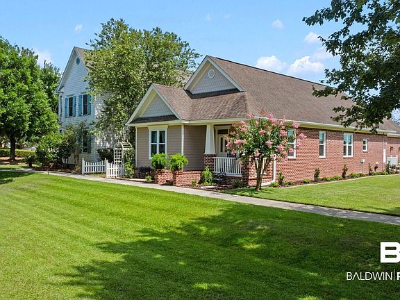 2nd image of 905 Buttercup Ln