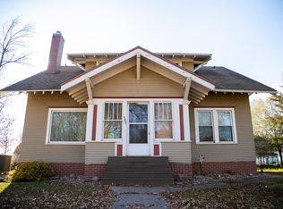509 E 1st St, Plankinton, SD 57368